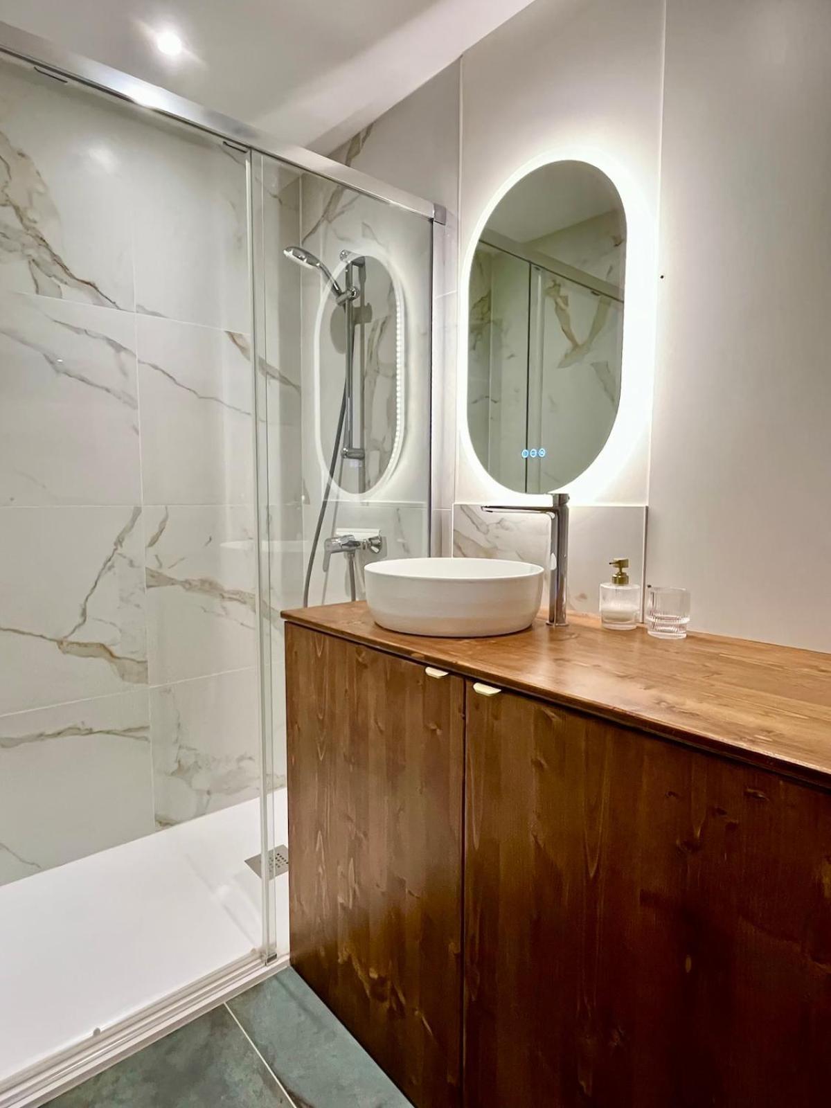 Escapade Vintage Avec Terrasse En Centre Historique Apartment La Rochelle  Ngoại thất bức ảnh