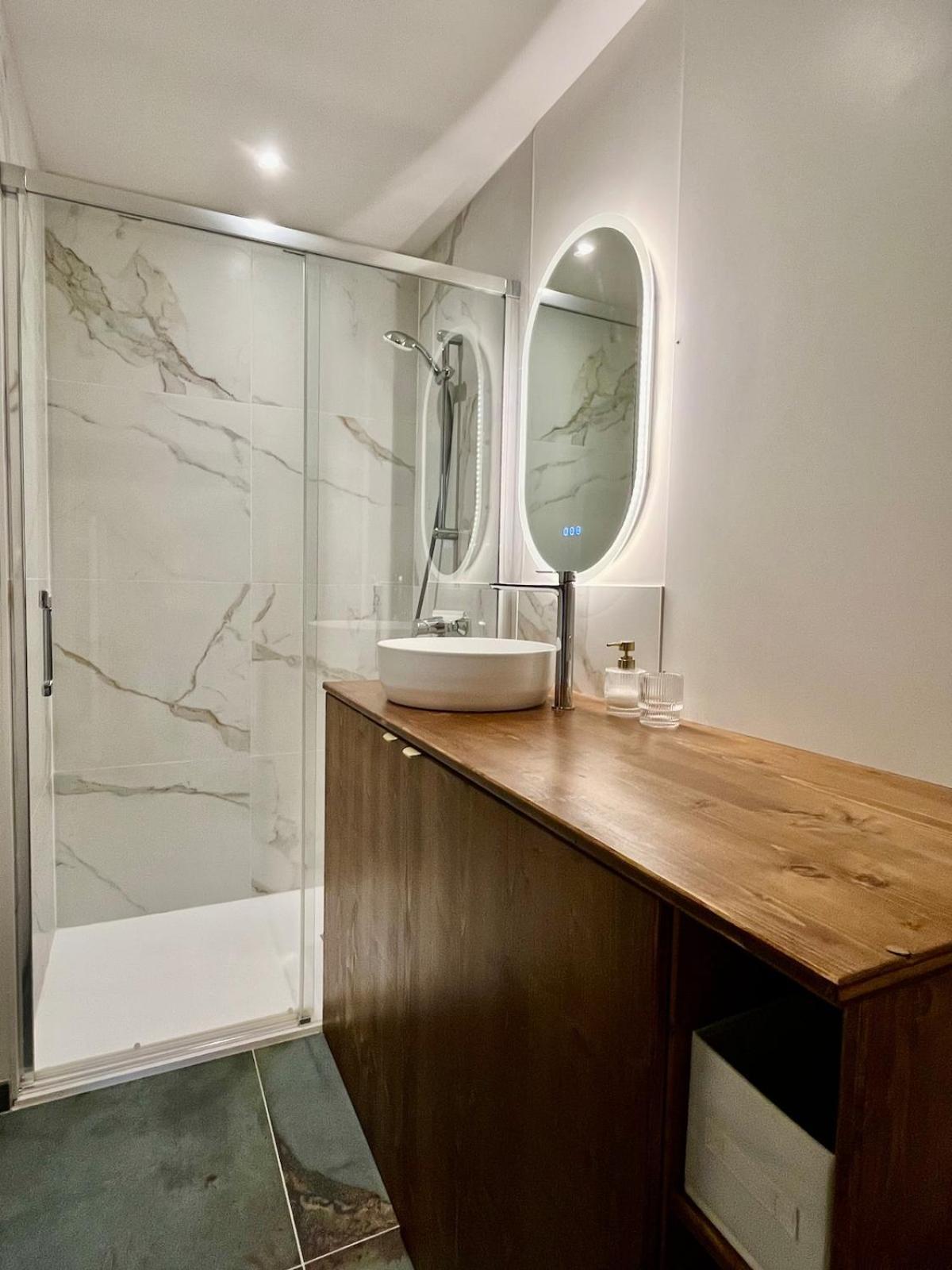 Escapade Vintage Avec Terrasse En Centre Historique Apartment La Rochelle  Ngoại thất bức ảnh